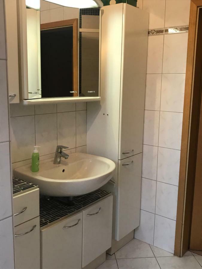Messe Cgn/Dus Grossraeumige Wohnung In Guter Verkehrslage Leverkusen Exteriér fotografie