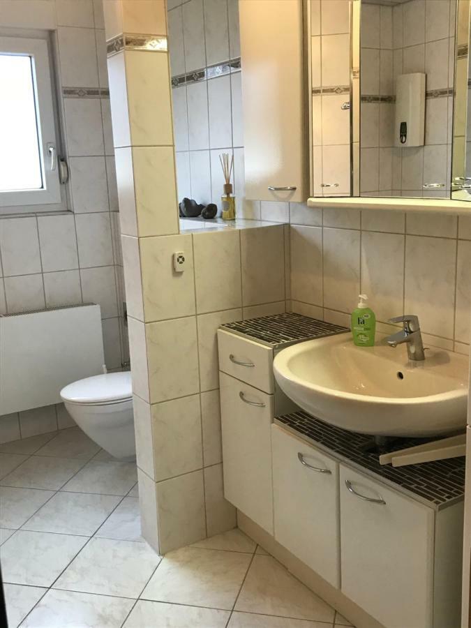 Messe Cgn/Dus Grossraeumige Wohnung In Guter Verkehrslage Leverkusen Exteriér fotografie